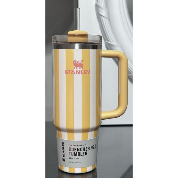 Stanley Quencher H2.0 FlowState Tumbler 30oz, BUTTER YELLOW CABANA GLOSS - Picture 1 of 4